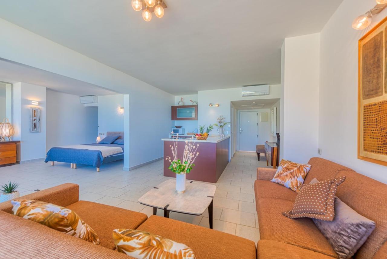 Le Domaine Anse Marcel Beach Resort ภายนอก รูปภาพ