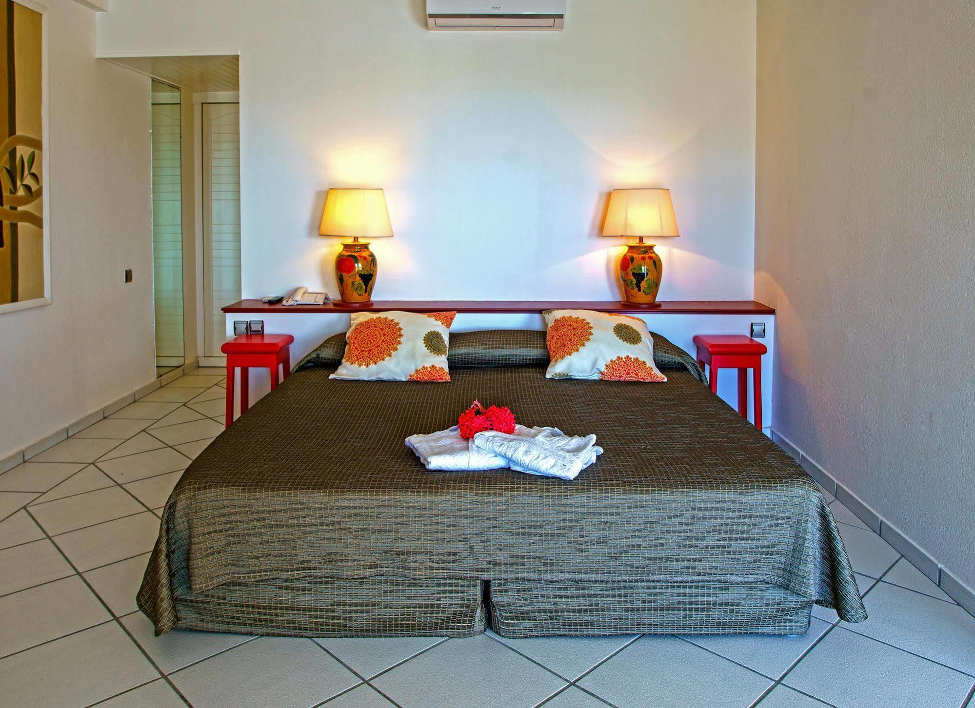 Le Domaine Anse Marcel Beach Resort ภายนอก รูปภาพ